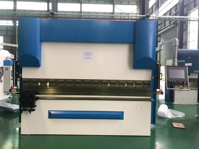 AHYW Yawei 160T 7 ašių cnc spaudos stabdys 3m lakštinio metalo lenkimo tiekėjai