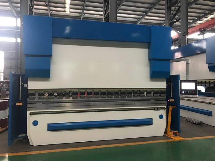 AHYW 300T4M 6 axis CNC Press brake Yawei MADE IN CHINA